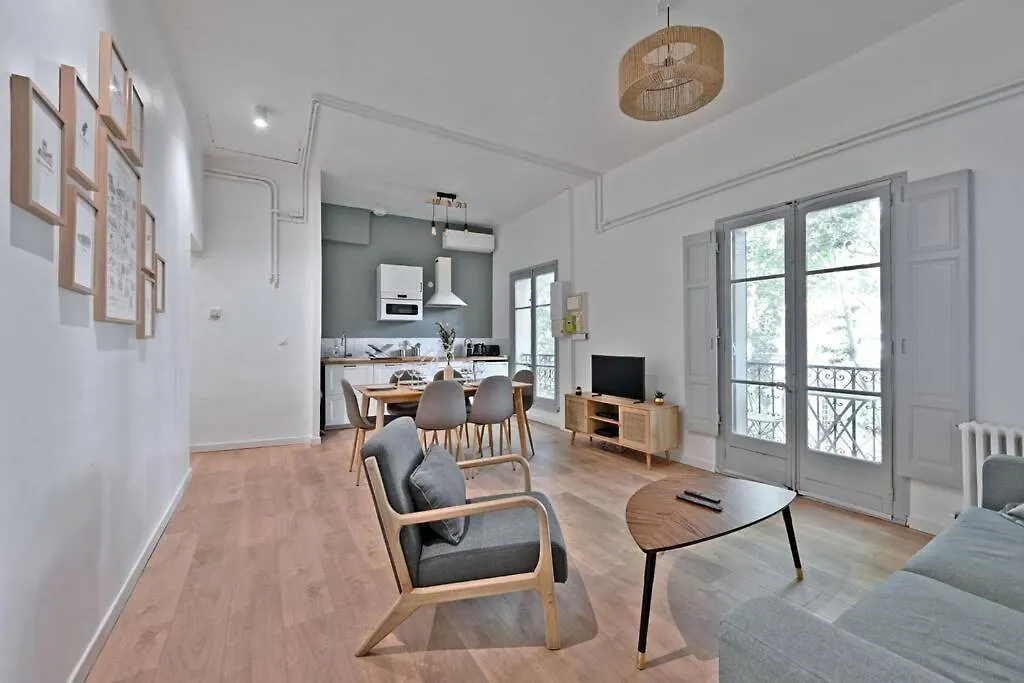 Appartement Au Coeur Des Platanes - Parking Gratuit Sous-Terrain - Clim - Balcon à Avignon